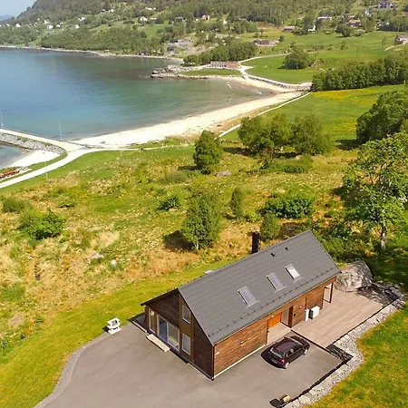 Сasa de vacaciones 8 Person In Aram Sandvik (More og Romsdal)