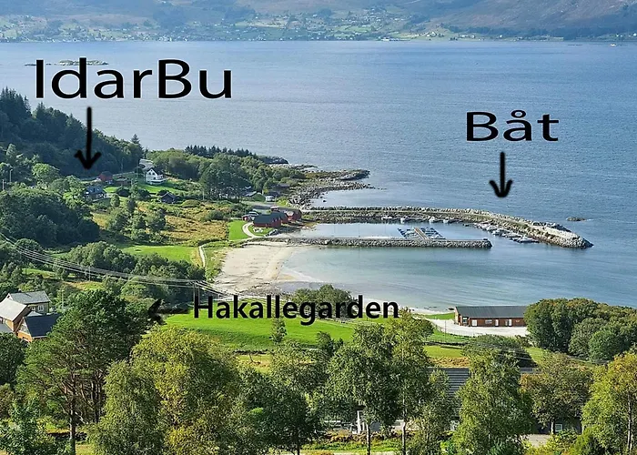 8 Person In Aram Sandvik (More og Romsdal)